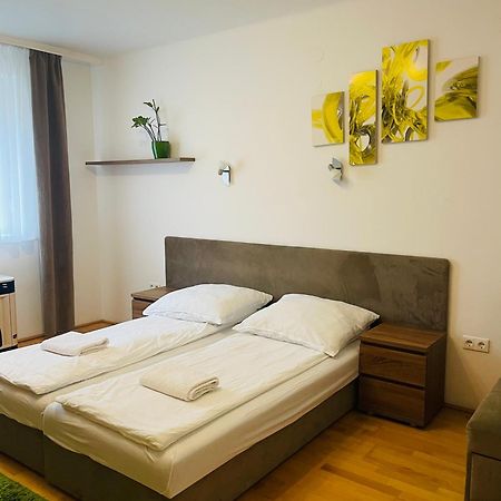 Weninger Studio Apartman Kiskunhalas Kültér fotó
