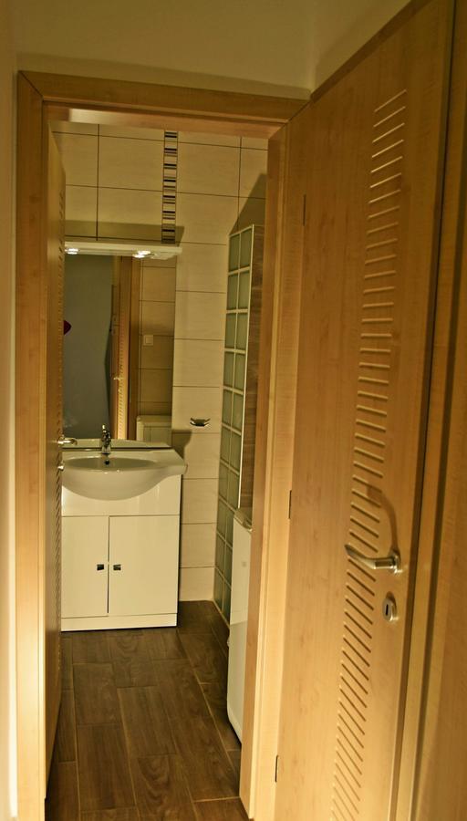 Weninger Studio Apartman Kiskunhalas Kültér fotó